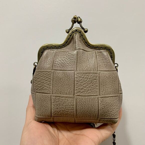 Chic Handsewn Genuine Embossed Leather Castle Shaped & Coin Purse with Chain - Picture 4 of 14